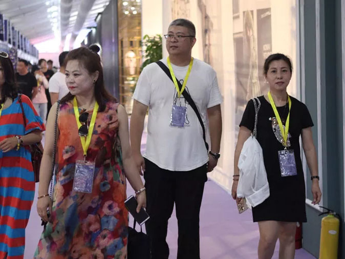 Cmp(冠军)官网 - 西甲希洪竞技主赞助商